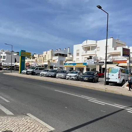 Z&a - Spacious Apartment, Close To The Strip Albufeira
