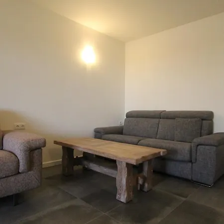 Z&a - Spacious Apartment, Close To The Strip Apartment