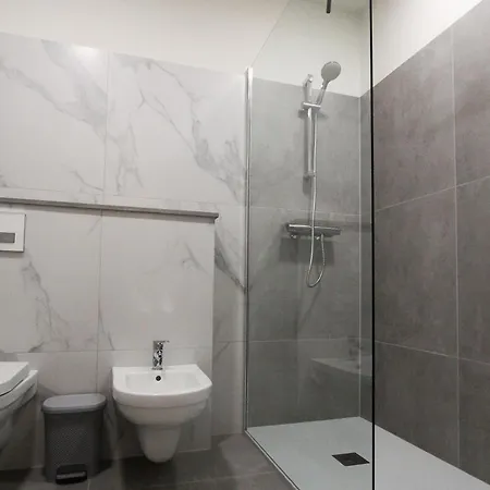 Апартаменты Z&a - Spacious Apartment, Close To The Strip *