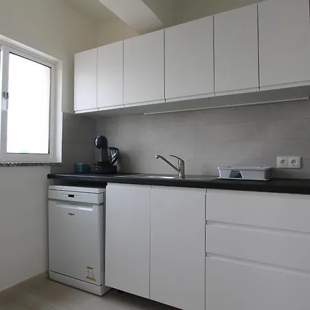 Z&a - Spacious Apartment, Close To The Strip Albufeira